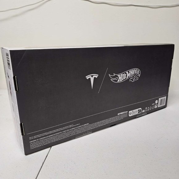 NEW Sealed Hot Wheels Tesla Roadster Red Remote Control RC 2.4 Ghz Toy 1:10 Rare - Picture 4 of 4